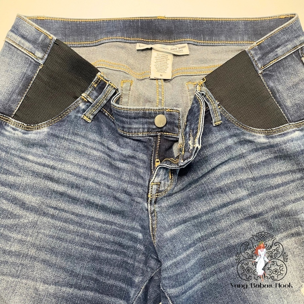 Liz Lange Maternity Medium Ankle Skinny Distressed Blue Jeans PRELOVED